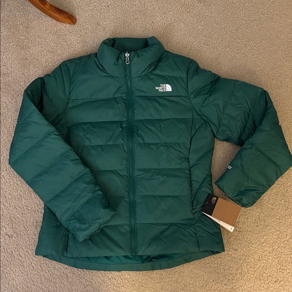 The North Face Jackets & Blazers - NWT North Face women’s Minoqua down jacket size medium color evergreen